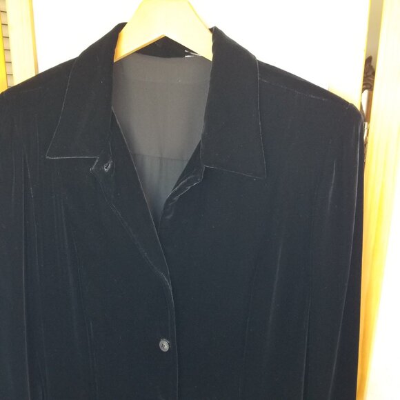 Black Velvet Tunic Top Button Up Stretch Collared Side Slits Size Large - Picture 3 of 9